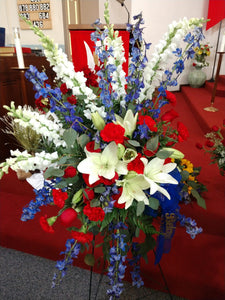 Stars and Stripes Easel Spray - Blooms In Bloom